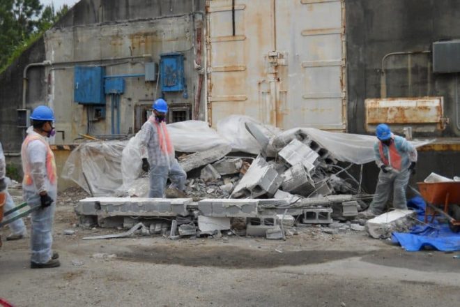 hazardous-materials-abatement-remediation-workers (1)